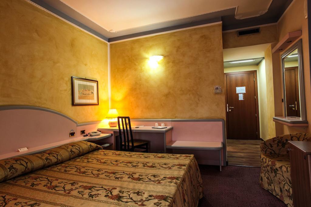 Single Room,342840103:JPEG